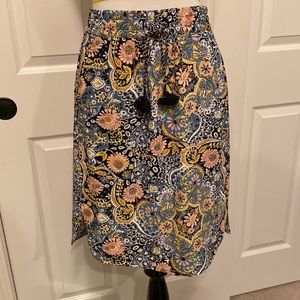 Beautiful Floral Skirt with Pockets